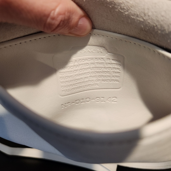 Vintage Coach 2001 White Small Hippie Crossbody - Picture 9 of 10